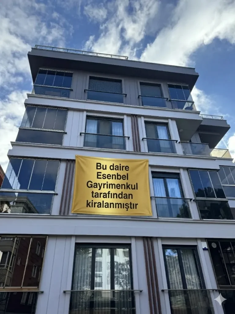 Suadiye'de 2+1 100 m²lik dairemizi ilk sakinine kiraladık. 