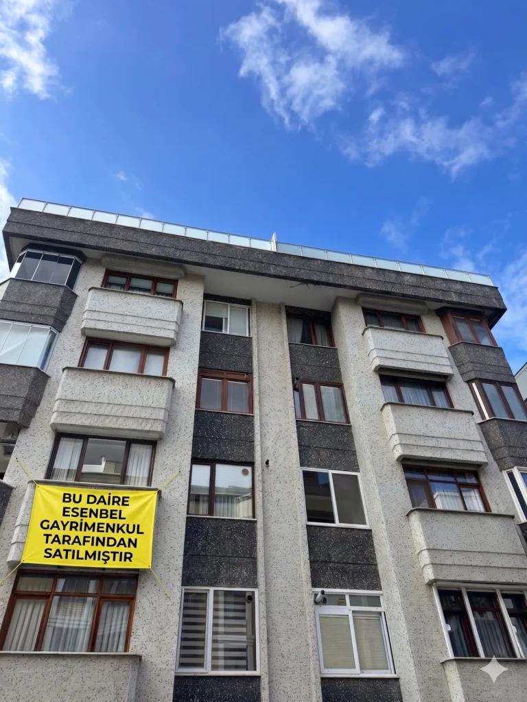 Bulgurlu'daki bu 2+1 daire Esenbel Gayrimenkul güvencesiyle sahibine kavuştu
