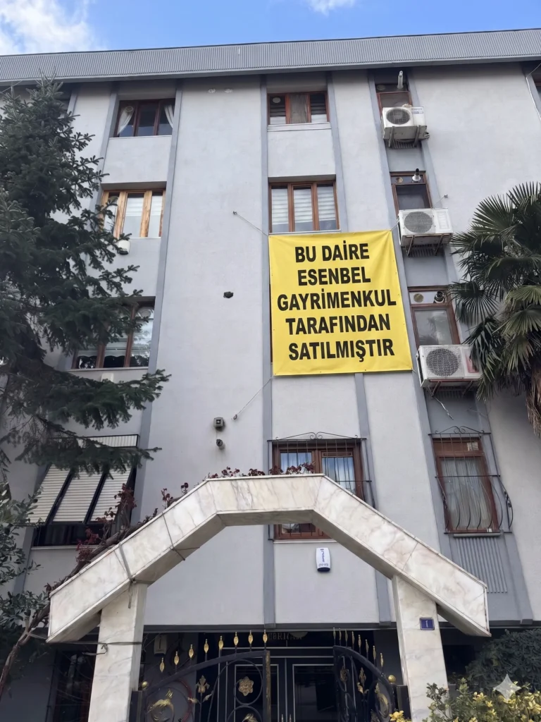 Esenbel Gayrimenkul tecrübesiyle Acıbadem'de yeni sahibine kavuşan dairemiz